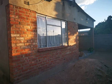Emakhandeni 3 bedroomed House
