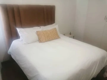 3 Bedroom Flat & Apartment