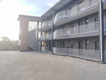 2 Bedroom Flat & Apartment