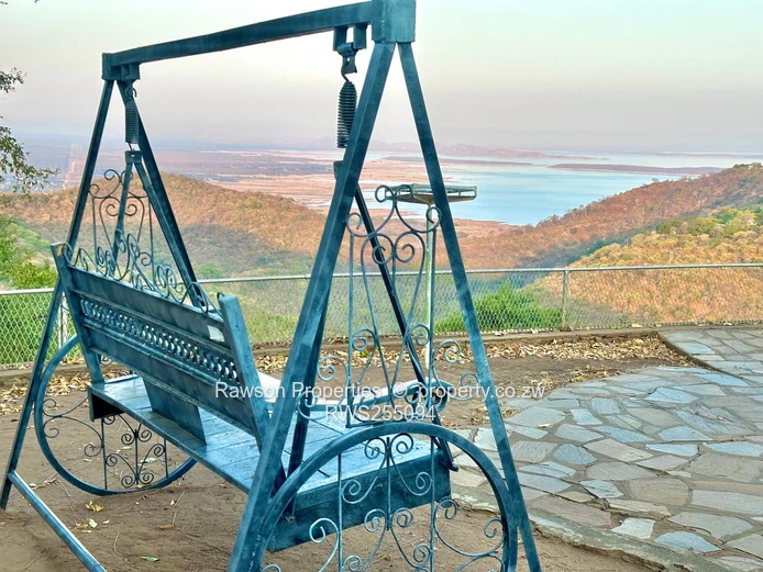 KARIBA HOME - Luxurious Hilltop Home with Breathtaking Views of Kariba Dam (Sole Mandate)