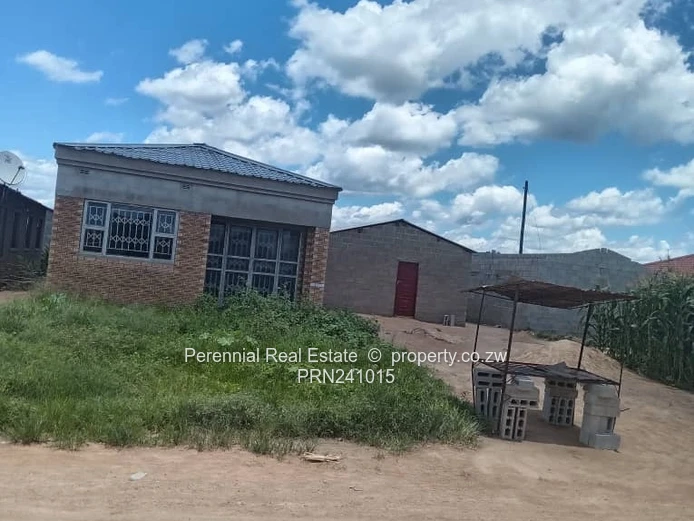 Incomplete house for sale in Cowdrypark