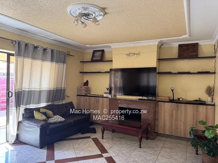 3-Bedroom House For Sale – Bloomingdale
