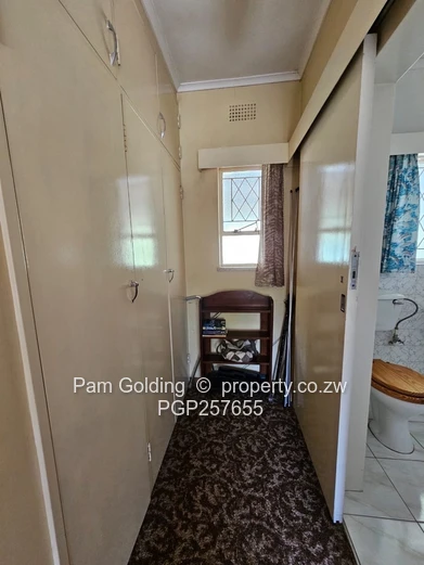 Comfortable 3-Bed Burnside Home