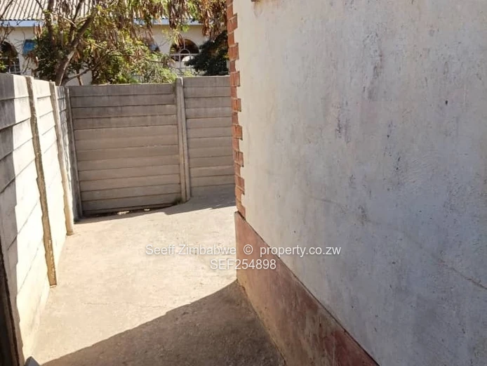 7-Roomed Family Home For Sale – Sunningdale