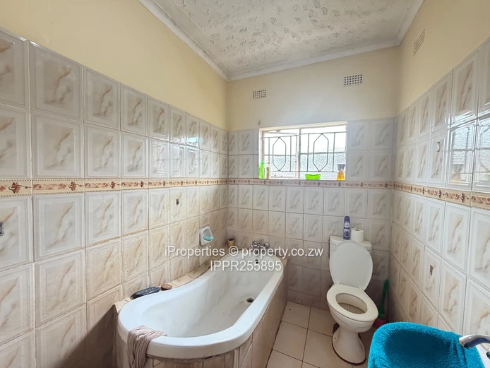 Prime family opportunity in Tynwald North!