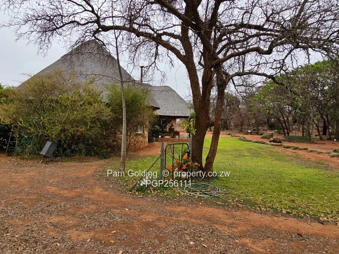 Charming 4 Bedroom Thatched Home