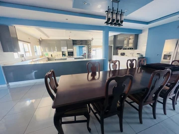 7 Bedroom House