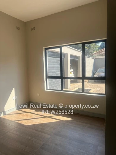 3 Bed Apartment Avondale to Let