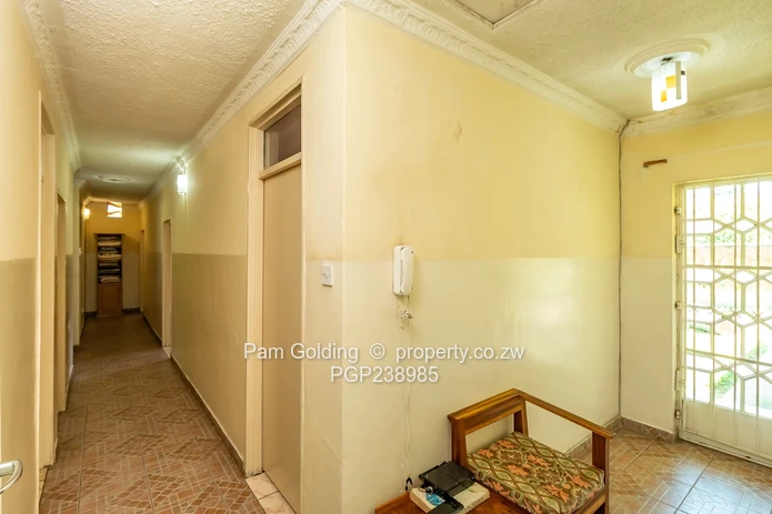 House with seperate cottage - Ideal for Rental Income