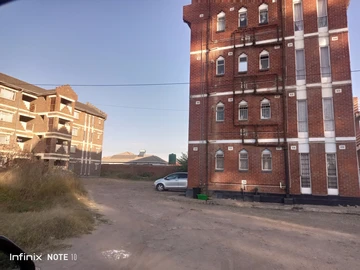 3 Bedroom Flat & Apartment