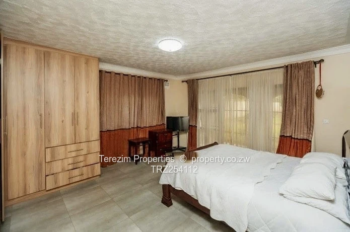 Spacious 4-Bedroom Home For Sale In Knowe Phase 2, Norton