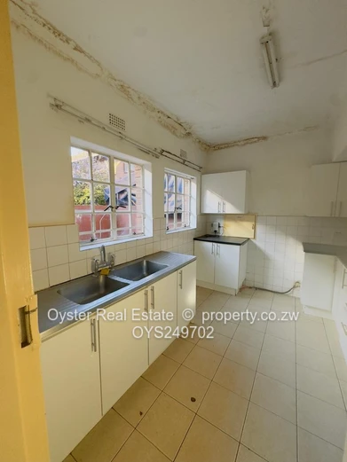 Duplex garden flat near Montagu Shops (Sole Mandate)