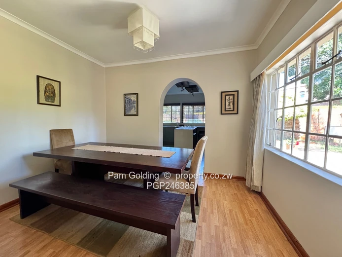 Furnished 3 bedroom Cottage - Helensvale 