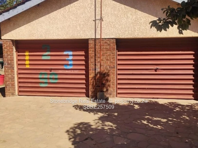4 Bedroomed House in Zimre Park. Harare For Sale