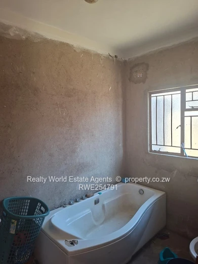 House for Sale – Chitungwiza Unit NOP