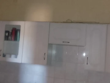 2 Bedroom Flat & Apartment