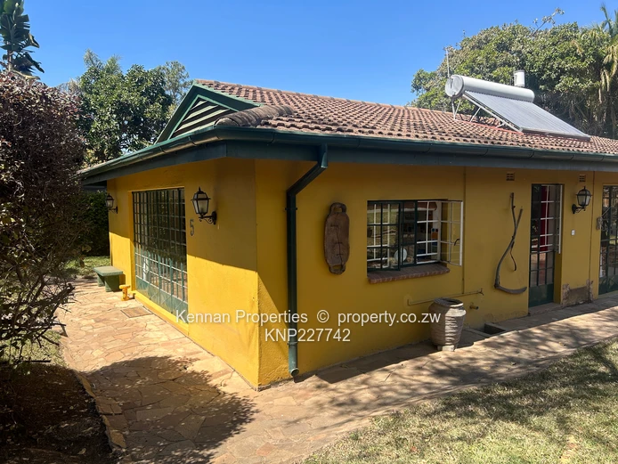 Quaint Semi-Furnished 1-Bed Garden Garden Cottage (Sole Mandate)