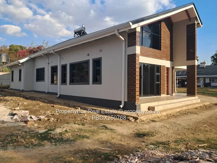 Chisipite, 3 bed Cluster Demo House for sale! 