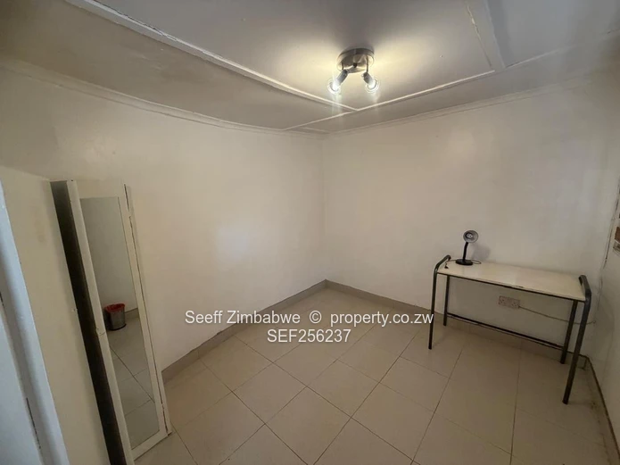 All-Inclusive 2-Bedroom Flatlet with Solar & Pool | Glen Lorne