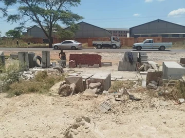 Commercial & Industrial Land