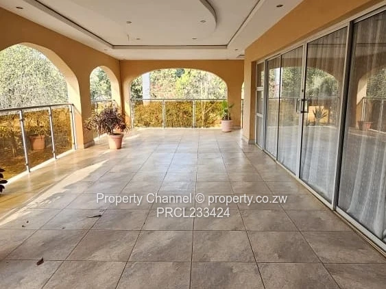Mount Pleasant 8-Bed Home - Spacious Verandah & Garden