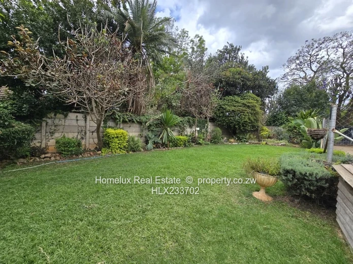 Elegant Eastlea 5-Bedroom Family Home with Separate Cottage |