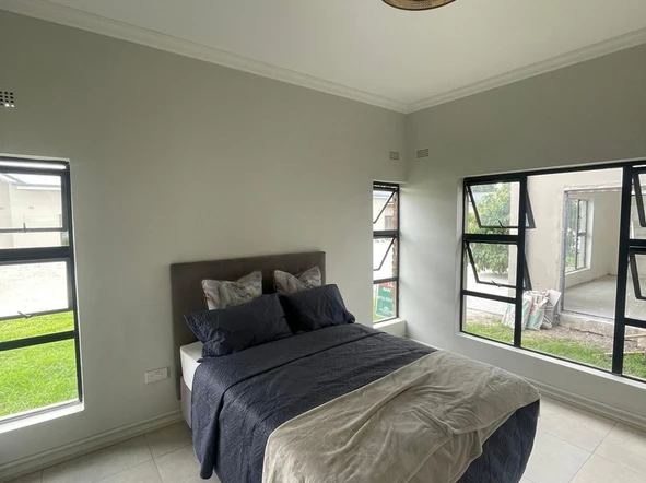 3 Bedroom Flat & Apartment