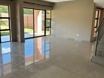 4 Bedroom Flat & Apartment