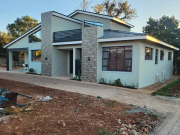 4 Bedroom Flat & Apartment