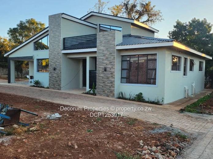 Borrowdale Quinnington Cluster Homes For Sale (Sole Mandate)