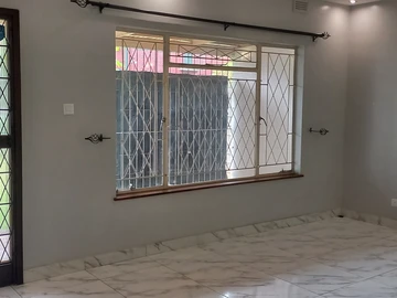 2 Bedroom Garden Flat