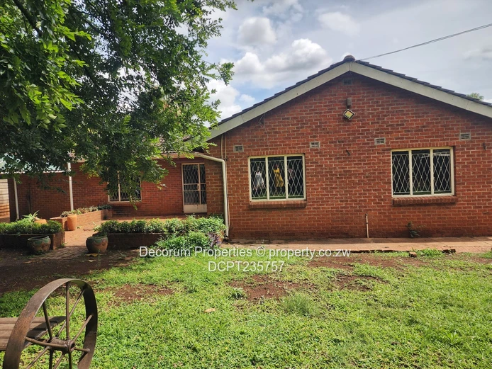 Beautiful home 2 bedroom to let in Westgate 