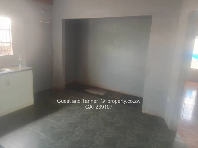 Nketa 9 5 Bed House with Title Deed