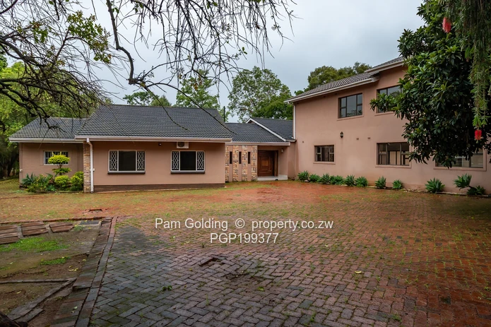 Modern Family Home In Prime Location !!!!!