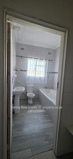 Seven bedroomed house to let
