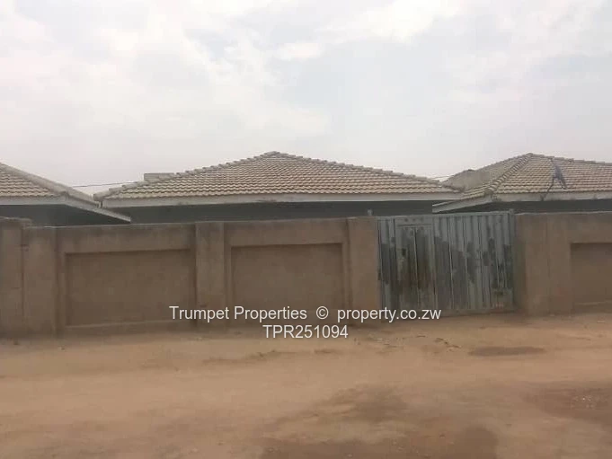 4-Bed, 2-Bath Maridale Home — Walled, Garage & Good ZESA