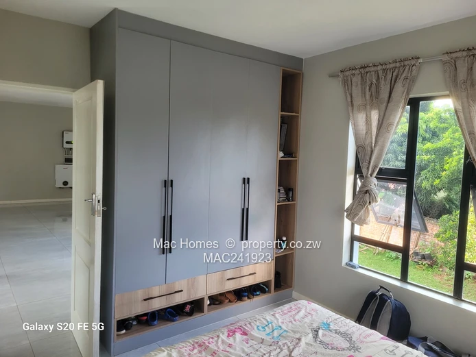 Mt pleasant heights double storey for sale 350k