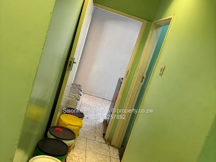 Family home for sale in Zengeza 4