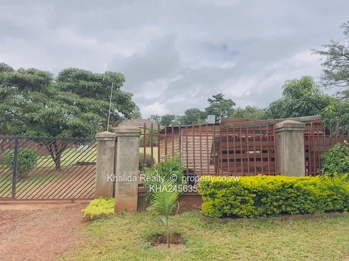 Gletwin Stand With A 3 Bedroomed Cottage For Sale