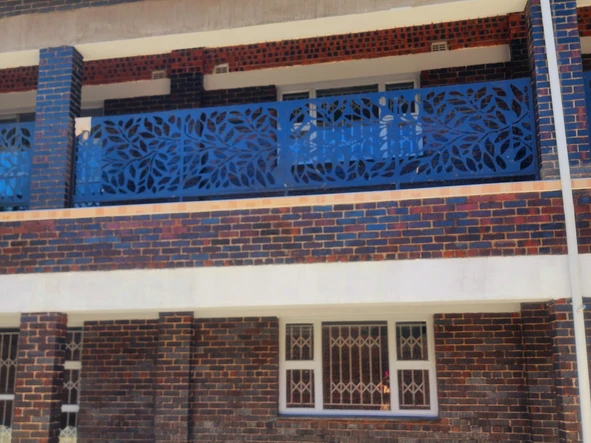 2 Bedroom Flat & Apartment