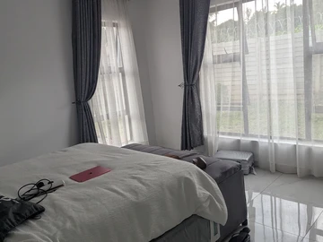 2 Bedroom Flat & Apartment