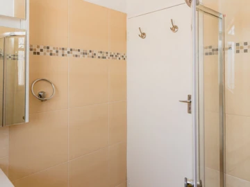 3 Bedroom Garden Flat