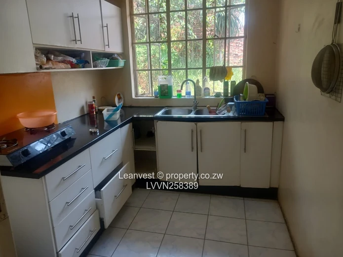 Pomona: 9-Bed Double-Storey Home with Garden & Flatlet