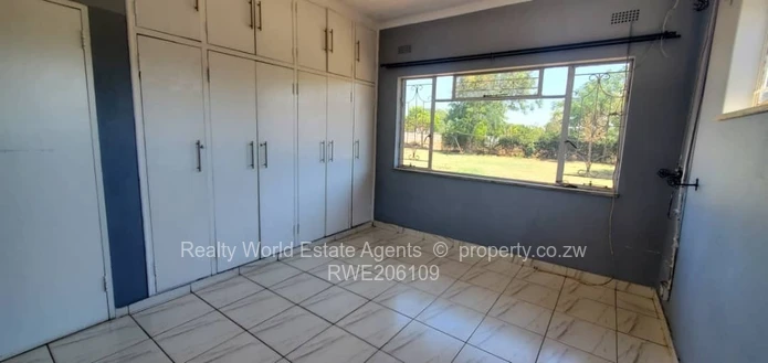 Waterfalls Prospect House To Let