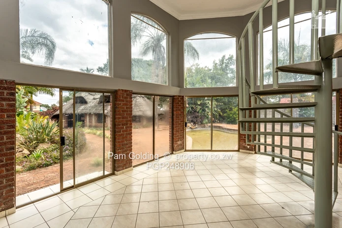 Spacious Double Storey Family Home!