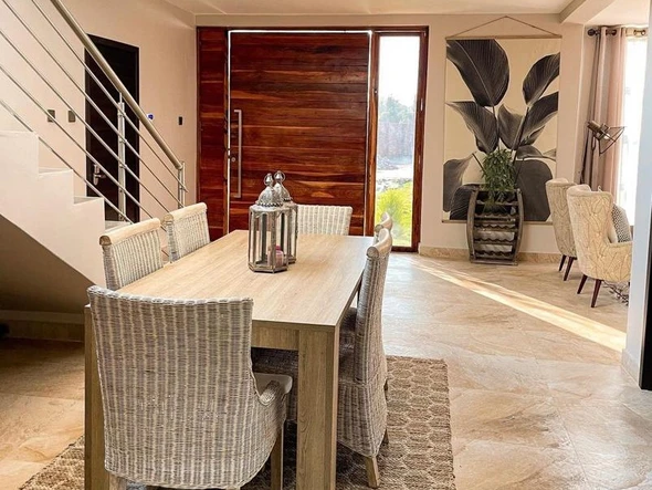 3 Bedroom Flat & Apartment