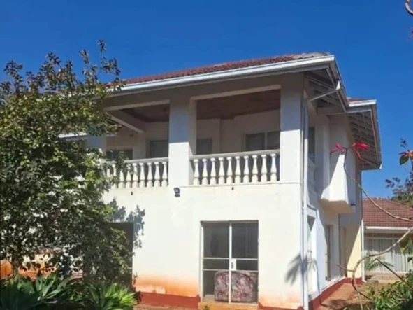 5 Bedroom House