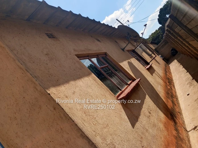 5-Bed Kuwadzana Home with Veranda & Secure Windows