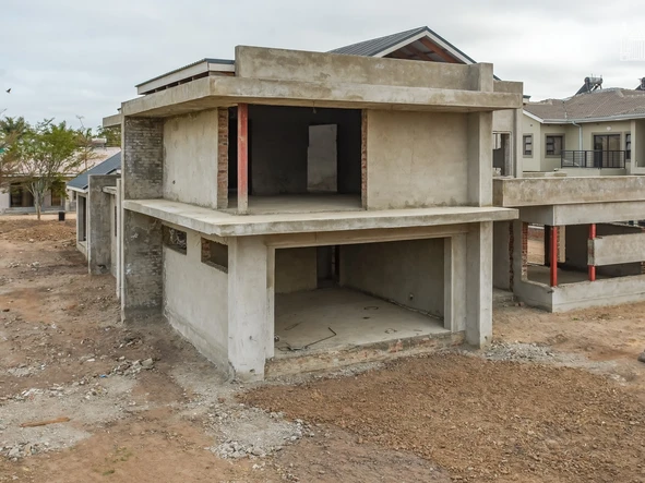 5 Bedroom House