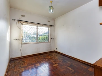 3 Bedroom Flat & Apartment